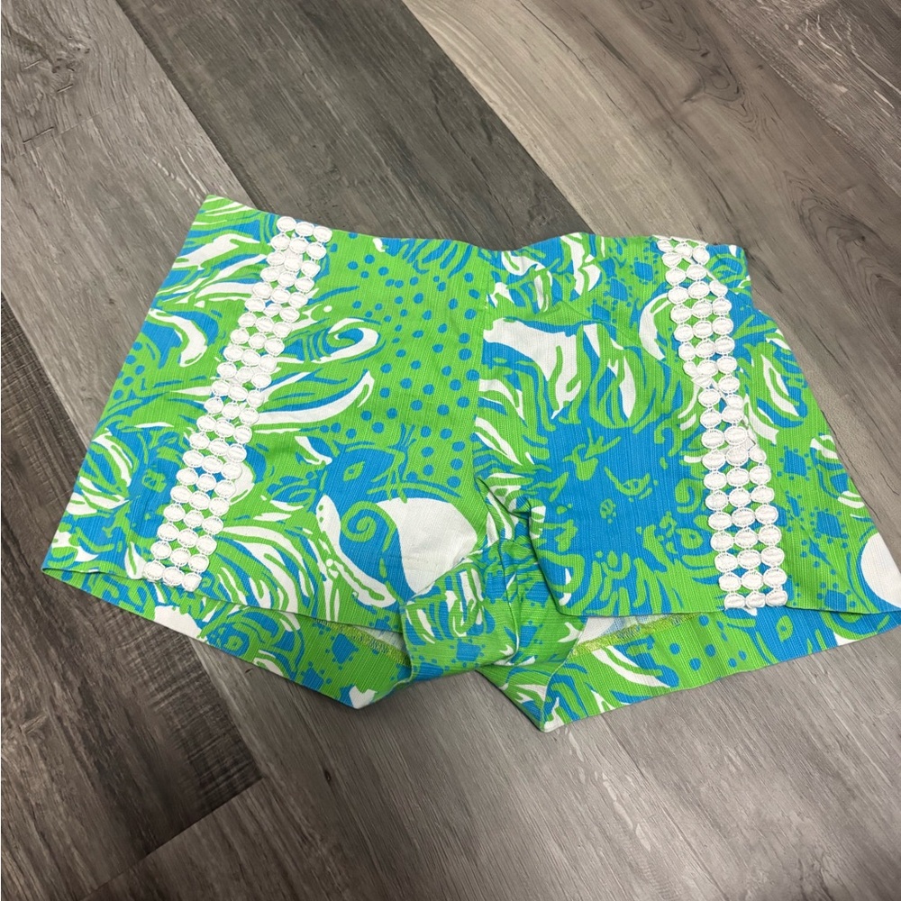 Lilly Pulitzer lion green and blue shorts
